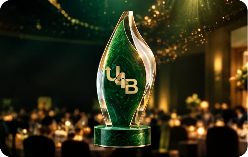 Emerald and glass U4B award on a gala stage
